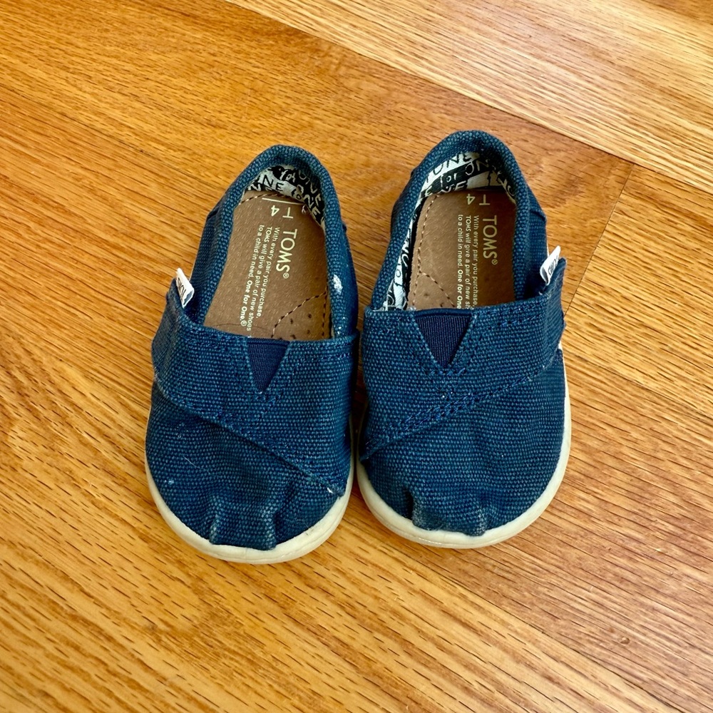 EUC Tiny Classic Toms - Navy Blue - Size 4 Baby Toddler